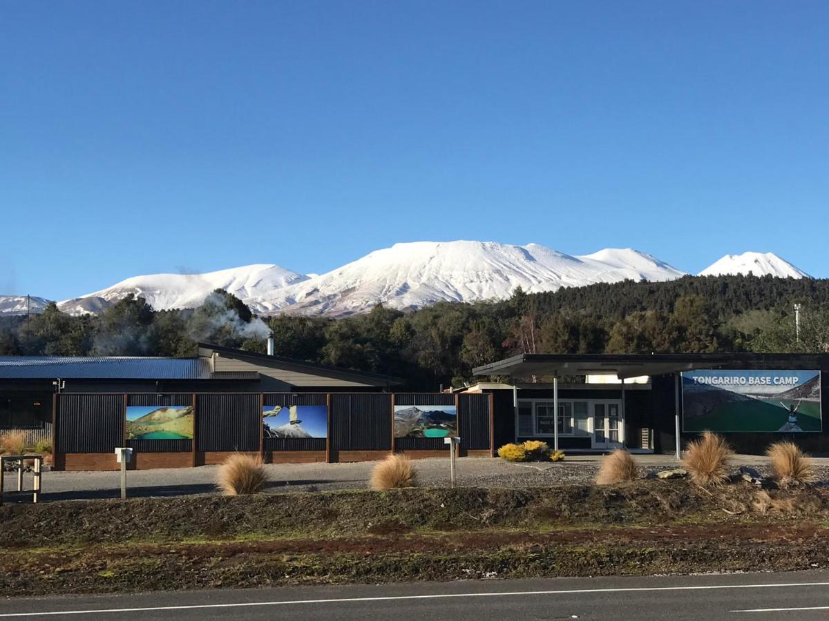 Отель Tongariro Holiday Park Нешнел-Парк Экстерьер фото