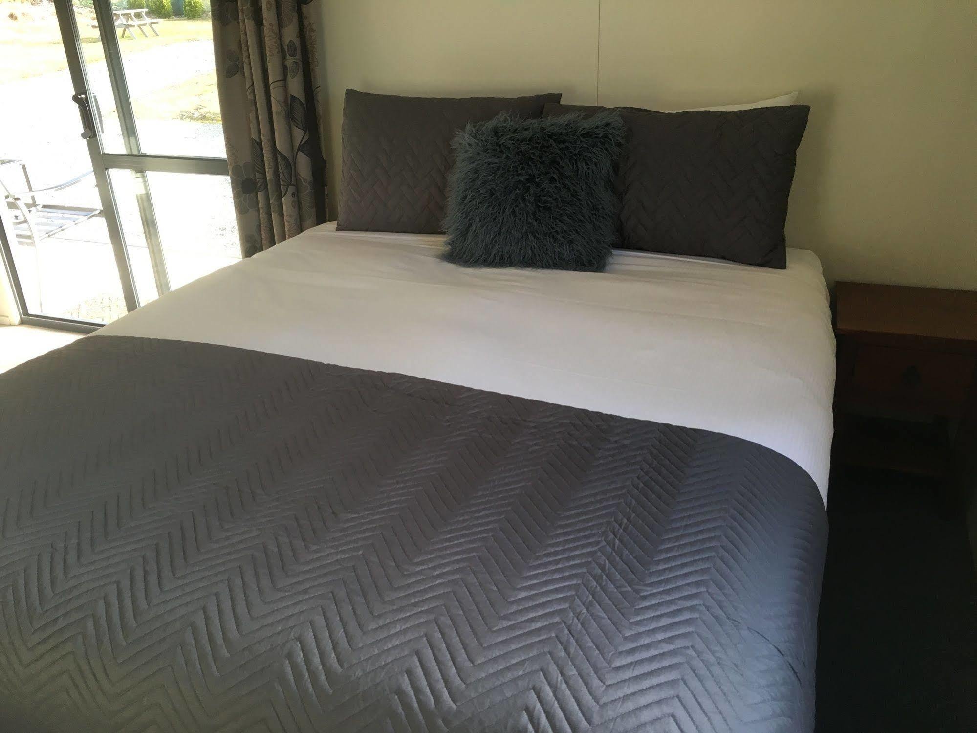 Tongariro Holiday Park Нешнел-Парк Экстерьер фото